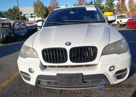 2011 BMW X5 xDrive35D z USA, uszkodzony, nr VIN 5UXZW0C56BL656748